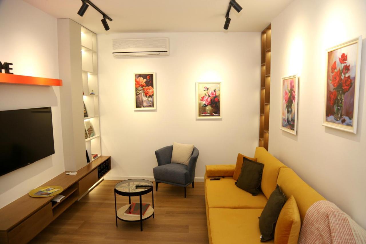 Mjolly * Tirana